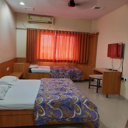 Sharan Hotel Ширди Экстерьер фото